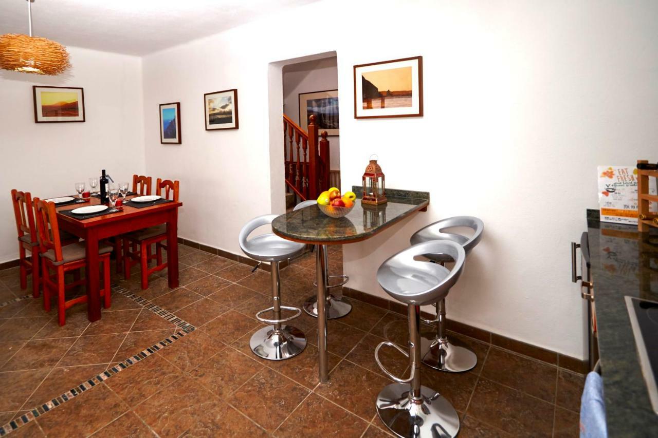 Casa Margarita - Shared Pool - Close To Seafront Promenade Punta Mujeres Exteriör bild