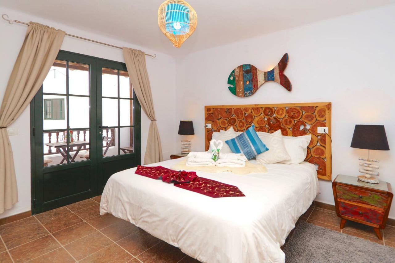 Casa Margarita - Shared Pool - Close To Seafront Promenade Punta Mujeres Exteriör bild
